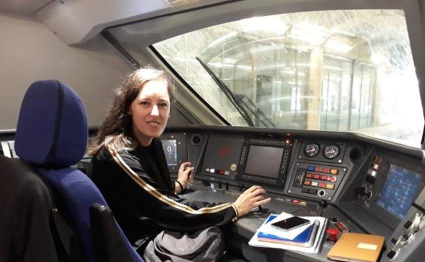 La ingeniera de Talgo Elena Moral, galardonada por la Comunidad de Madrid en los premios ‘Haciendo Historia’